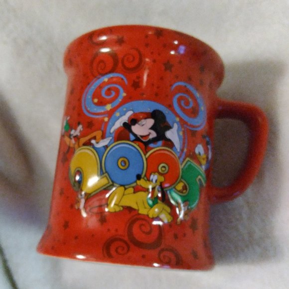 Y2K DISNEY 2005 3D "Where the Party Never Ends"  Ceramic Mug - Picture 6 of 8